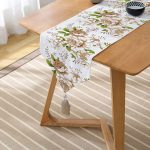 RealHomes Özel Tasarım Dijital Baskılı Dekoratif Püsküllü Şönil Üçgen Runner Realhomes