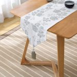 - UcgenRunner-real241-Gorsel2 - Realhomes RealHomes Özel Tasarım Dijital Baskılı Dekoratif Püsküllü Şönil Üçgen Runner Realhomes