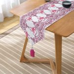 - UcgenRunner-real253-Gorsel2 - Realhomes RealHomes Özel Tasarım Dijital Baskılı Dekoratif Püsküllü Şönil Üçgen Runner Realhomes