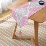 - UcgenRunner-real276-Gorsel2 - Realhomes RealHomes Özel Tasarım Dijital Baskılı Dekoratif Püsküllü Şönil Üçgen Runner Realhomes