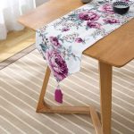 RealHomes Özel Tasarım Dijital Baskılı Dekoratif Püsküllü Şönil Üçgen Runner Realhomes