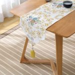 RealHomes Özel Tasarım Dijital Baskılı Dekoratif Püsküllü Şönil Üçgen Runner Realhomes