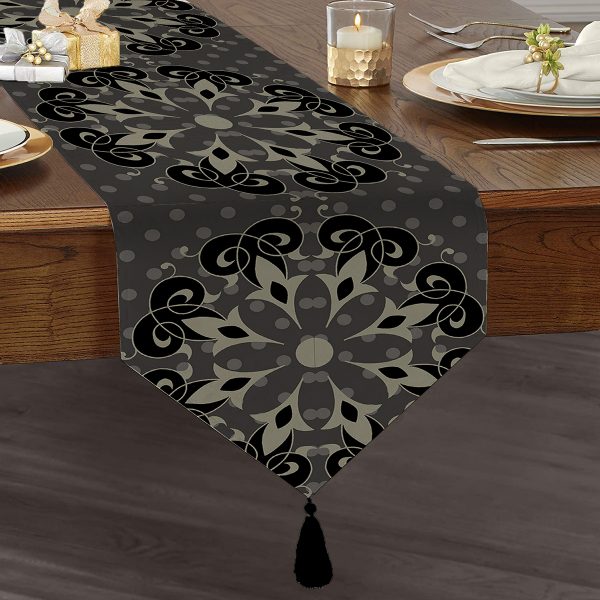 - UcgenRunner-real288-Gorsel1 - Realhomes  RealHomes Özel Tasarım Dijital Baskılı Dekoratif Püsküllü Şönil Üçgen Runner Realhomes