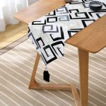 - UcgenRunner-real32-Gorsel2 - Realhomes RealHomes Geometrik Desenli Dijital Baskılı Özel Tasarım Püsküllü Şönil Üçgen Runner Realhomes