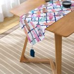 RealHomes Dijital Baskılı Özel Tasarım Püsküllü Şönil Üçgen Runner Realhomes