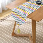 RealHomes Dijital Baskılı Özel Tasarım Avangart Püsküllü Şönil Üçgen Runner Realhomes