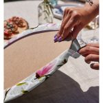 Realhomes Geometrik Zeminli Çiçek Temalı Modern 2'li Yuvarlak Servis Altlığı - Supla Realhomes