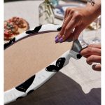 - Supla2li-2305-Gorsel4 - Realhomes Realhomes Siyah Kalp Desenli Dijital Baskılı Modern 2'li Yuvarlak Servis Altlığı - Supla Realhomes