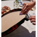 - Supla2li-3036-Gorsel4 - Realhomes  Realhomes Ekose Zeminde Merry Christmas Dijital Baskılı Modern 2'li Yuvarlak Servis Altlığı - Supla Realhomes