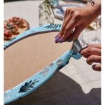 - Supla2li-3039-Gorsel4 - Realhomes Realhomes Mavi Zeminli Geyik ve Yaprak Desenli Modern 2'li Yuvarlak Servis Altlığı - Supla Realhomes