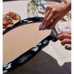 Realhomes Lacivert Zeminde Geyik ve Yaprak Motifleri Dijital Baskılı Modern 2'li Yuvarlak Servis Altlığı - Supla Realhomes