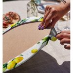 - Supla2li-3099-Gorsel4 - Realhomes  Realhomes Beyaz Zeminde Limon Desenli 3D Modern 2'li Yuvarlak Servis Altlığı - Supla Realhomes