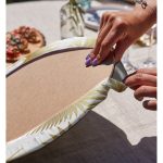 - Supla2li-3159-Gorsel4 - Realhomes Realhomes Beyaz Zeminde Vizon Yapraklar Dijital Baskılı Modern 2'li Yuvarlak Servis Altlığı - Supla Realhomes