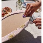 Realhomes Pembe Zeminde Kartanesi Detaylı Özel Tasarım Modern 2'li Yuvarlak Servis Altlığı - Supla Realhomes