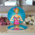 - Supla2li-3284-Gorsel3 - Realhomes Realhomes Mavi Zemini Popart Girl Desenli Modern 2'li Yuvarlak Servis Altlığı - Supla Realhomes