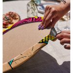 Realhomes Sarı Zeminli Pop Art Girl Desenli Modern 2'li Yuvarlak Servis Altlığı - Supla Realhomes