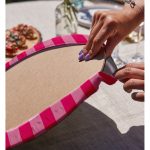 - Supla2li-3414-Gorsel4 - Realhomes Realhomes Victoria Pembesi Modern Tasarımlı Dijital Baskılı 2'li Yuvarlak Servis Altlığı - Supla Realhomes