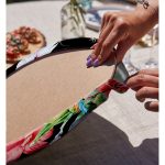 Realhomes Siyah Zeminde Tropikal Desen Özel Tasarım 2'li Yuvarlak Servis Altlığı - Supla Realhomes