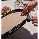 Realhomes Siyah Zeminde Beyaz Desenli Modern 2'li Yuvarlak Servis Altlığı - Supla Realhomes