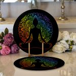 - Supla2li-5046-Gorsel1 - Realhomes Realhomes Siyah Zeminde Gökkuşağı Motifli Uzak Doğu Yoga Desenli Modern 2'li Yuvarlak Servis Altlığı - Supla Realhomes