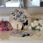 Realhomes Vizon Zeminde Zenci Kadın Tasarımlı Modern 2'li Yuvarlak Servis Altlığı - Supla Realhomes