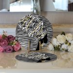 - Supla2li-5100-Gorsel3 - Realhomes Realhomes Siyah Ve Karamel Zeminde Zenci Kadın Dijital Baskılı Modern 2'li Yuvarlak Servis Altlığı - Supla Realhomes