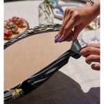 - Supla2li-5100-ayna-Gorsel4 - Realhomes Realhomes Siyah Ve Karamel Zeminde Zenci Kadın Dijital Baskılı Modern 2'li Yuvarlak Servis Altlığı - Supla Realhomes