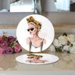 Realhomes Güneş Gözlüklü Genç Kadın Desenli Modern 2'li Yuvarlak Servis Altlığı - Supla Realhomes