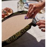 - Supla2li-5123-Gorsel4 - Realhomes Realhomes Siyah Zeminde Gold Mandala Motifli Modern 2'li Yuvarlak Servis Altlığı - Supla Realhomes