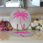 - Supla2li-5228fusya-Gorsel3 - Realhomes Realhomes Gri Zeminde Fuşya Palmiye Motifli Modern 2'li Yuvarlak Servis Altlığı - Supla Realhomes