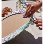 Realhomes Beyaz Zemin Üzerinde Sulu Boya Renkli Yaprak Çizimli Modern 2'li Yuvarlak Servis Altlığı - Supla Realhomes