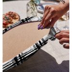 Realhomes Izgara Zeminde Gri Tonlama Dijital Baskılı Özel Tasarım Modern 2'li Yuvarlak Servis Altlığı - Supla Realhomes