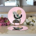 Realhomes Pembe Zemin Üzerinde Soyut Yaprak Çizimli Modern 2'li Yuvarlak Servis Altlığı - Supla Realhomes