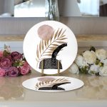 Realhomes Beyaz Zemin Üzerinde Gold Yaprak Motifli Modern 2'li Yuvarlak Servis Altlığı - Supla Realhomes