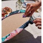 - Supla2li-5333-Gorsel4 - Realhomes Realhomes Pembe Zeminde Canlı Tropik Yaprakları Dijital Baskılı Modern 2'li Yuvarlak Servis Altlığı - Supla Realhomes