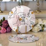 - Supla2li-5345-Gorsel1 - Realhomes Realhomes Tropik Yapraklar Üzerinde Antik Yunan Tanrısı Desenli Modern 2'li Yuvarlak Servis Altlığı - Supla Realhomes