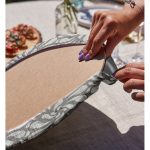 - Supla2li-5386-Gorsel4 - Realhomes Realhomes Kot Zemin Üzerinde Su Damlası Desenli Özel Tasarım Modern 2'li Yuvarlak Servis Altlığı - Supla Realhomes