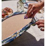 - Supla2li-5394-Gorsel4 - Realhomes Realhomes Kahverengi Çizgiler Üzerinde Soyut Çizimli Dijital Baskılı Modern 2'li Yuvarlak Servis Altlığı - Supla Realhomes