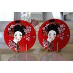 Realhomes Beyaz ve Kırmızı Zeminde Papatya Tasarımlı Japon Kız Modern 2'li Yuvarlak Servis Altlığı - Supla Realhomes