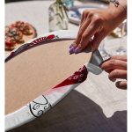 - Supla2li-5813-Gorsel4 - Realhomes Realhomes Kırmızı Yelpazeli Şaman Japon Kadın Motifli Modern 2'li Yuvarlak Servis Altlığı - Supla Realhomes