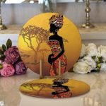 - Supla2li-5824-Gorsel1 - Realhomes  Realhomes Güneşin Batışındaki Ağaç Zeminli Afrika Kadın Motifli Modern 2'li Yuvarlak Servis Altlığı - Supla Realhomes