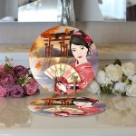 Realhomes Gül Motifli Yelpaze Tutan Japon Kadın Motifli Modern 2'li Yuvarlak Servis Altlığı - Supla Realhomes