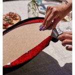 - Supla2li-5838-Gorsel4 - Realhomes Realhomes Kırmızı Yelpazeli Şaman Japan Kadın Modern 2'li Yuvarlak Servis Altlığı - Supla Realhomes