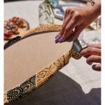 - Supla2li-5839-Gorsel4 - Realhomes Realhomes Etnik Desen Zeminli Afrika Kadın Motifli Modern 2'li Yuvarlak Servis Altlığı - Supla Realhomes