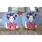 Realhomes İnci Kolyeli Japon Kadın Dijital Baskılı Modern 2'li Yuvarlak Servis Altlığı - Supla Realhomes