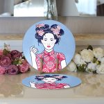 Realhomes İnci Kolyeli Japon Kadın Dijital Baskılı Modern 2'li Yuvarlak Servis Altlığı - Supla Realhomes