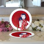 - Supla2li-5858-Gorsel3 - Realhomes  Realhomes Sırtında Kırmızı Şemsiyeli Japon Kadın Motifli Modern 2'li Yuvarlak Servis Altlığı - Supla Realhomes