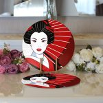 - Supla2li-5863-Gorsel3 - Realhomes Realhomes Kırmızı Temalı Japon Kadın Motifli Modern 2'li Yuvarlak Servis Altlığı - Supla Realhomes