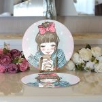 - Supla2li-587-Gorsel3 - Realhomes Realhomes Fashion Girl Dijital Baskılı Modern 2'li Yuvarlak Servis Altlığı - Supla Realhomes