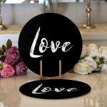 Realhomes Siyah Zeminde Love Yazılı Modern 2'li Yuvarlak Servis Altlığı - Supla Realhomes